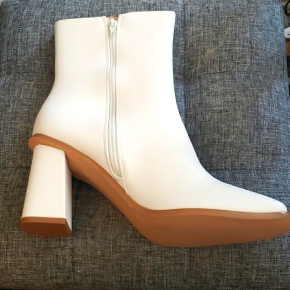 Coutgo White Square Toe Chunky Heeled Boots Size 9.5 - Picture 2 of 7